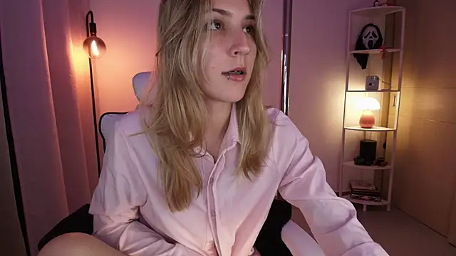 Snapshot of Dakotaa_ chatting on December 23, 2025, 3:15 am Dakotaa online show from December 23, 2025, 3:15 am