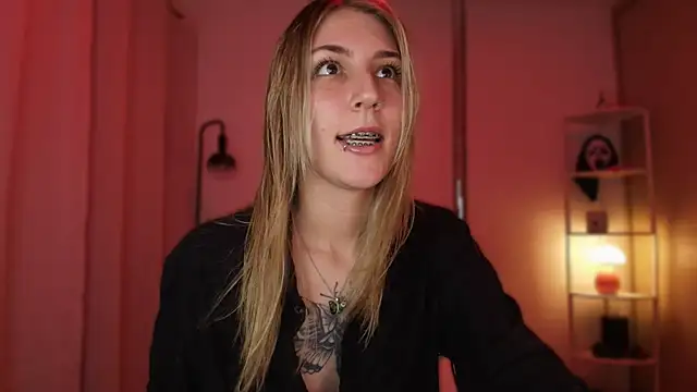 Snapshot of Dakotaa_ chatting on January 12, 2026, 2:39 am Dakotaa online show from January 12, 2026, 2:39 am