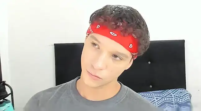 Snapshot of angelcortes chatting on January 21, 2025, 2:05 pm angelcortes online show from January 21, 2025, 2:05 pm