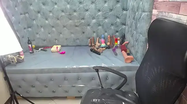 HornySkinny26 online show from March 11, 2025, 7:15 am