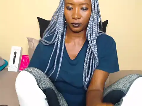 Snapshot of NikkiDickSavage chatting on March 21, 2025, 2:07 pm NikkiDickSavage online show from March 21, 2025, 2:07 pm