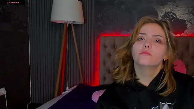 DellaRowe online show from November 19, 2025, 6:24 am