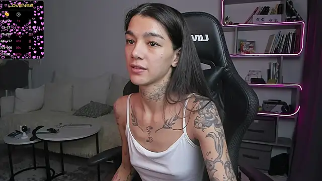 vinkitinkii online show from January 19, 2025, 9:55 am