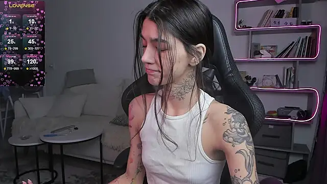 vinkitinkii online show from February 18, 2025, 6:37 am