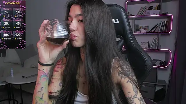 vinkitinkii online show from February 23, 2025, 8:06 am