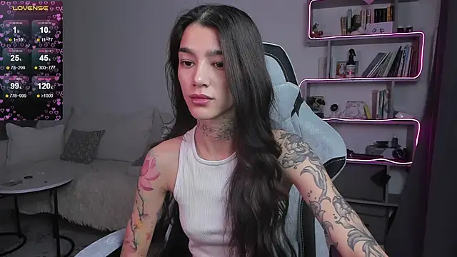 vinkitinkii online show from March 6, 2025, 6:41 am