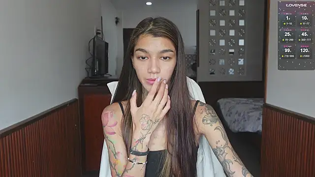 Snapshot of vinkitinkii chatting on February 1, 2026, 5:28 am vinkitinkii online show from February 1, 2026, 5:28 am