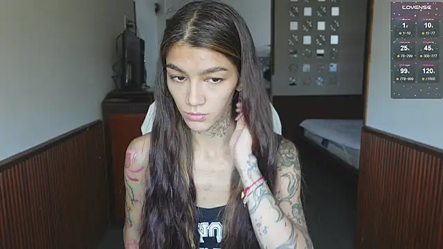 Snapshot of vinkitinkii chatting on February 7, 2026, 5:33 am vinkitinkii online show from February 7, 2026, 5:33 am