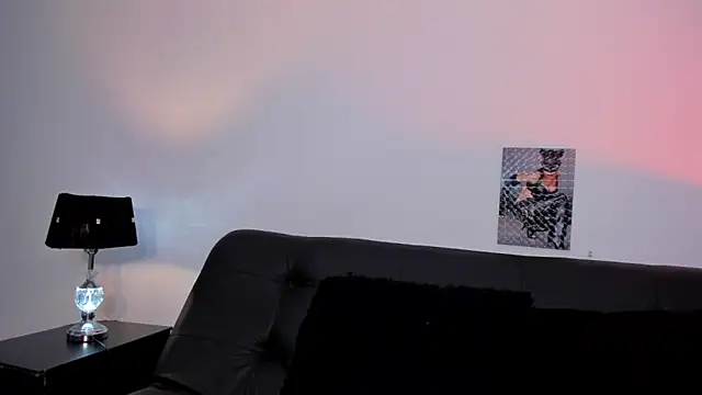 xhenisa  online show from February 1, 2025, 11:16 pm