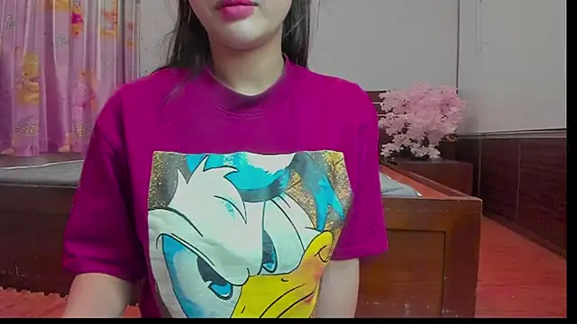 Snapshot of Mimini- chatting on January 21, 2025, 1:22 pm Mimini- online show from January 21, 2025, 1:22 pm