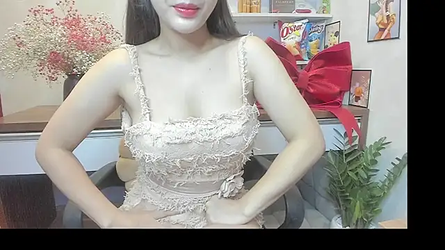 Snapshot of Mimini- chatting on March 2, 2025, 3:02 am Mimini- online show from March 2, 2025, 3:02 am