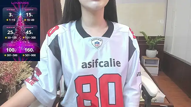 Snapshot of Mimini- chatting on November 28, 2025, 3:42 am Mimini- online show from November 28, 2025, 3:42 am