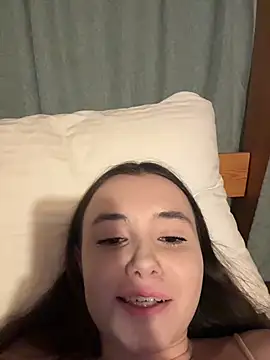 Snapshot of iamsofiedvige chatting on February 27, 2026, 5:02 pm iamsofiedvige online show from February 27, 2026, 5:02 pm