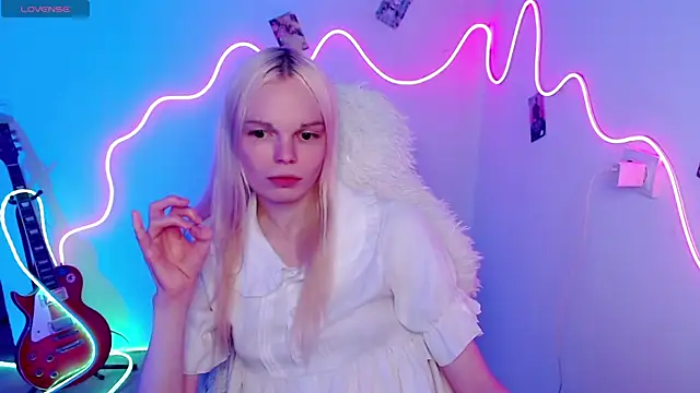 Emily Nyaffee online show from November 6, 2025, 8:32 pm