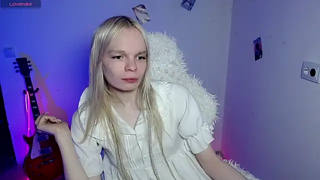 Snapshot of Emily_Nyaffee chatting on January 17, 2026, 1:16 pm Emily Nyaffee online show from January 17, 2026, 1:16 pm