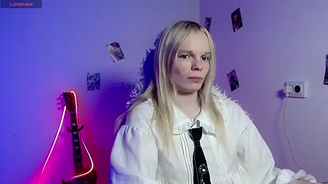 Snapshot of Emily_Nyaffee chatting on March 13, 2026, 5:19 pm Emily Nyaffee online show from March 13, 2026, 5:19 pm