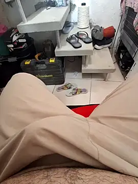 Snapshot of Jununnk chatting on November 29, 2025, 5:27 pm Jununnk online show from November 29, 2025, 5:27 pm