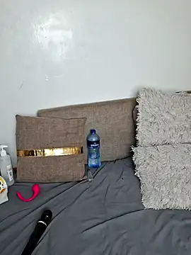 hornycreamybabe online show from June 26, 2026, 8:46 pm