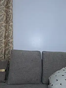 hornycreamybabe online show from July 28, 2026, 10:32 am