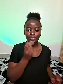 hornycreamybabe online show from July 31, 2026, 9:52 am