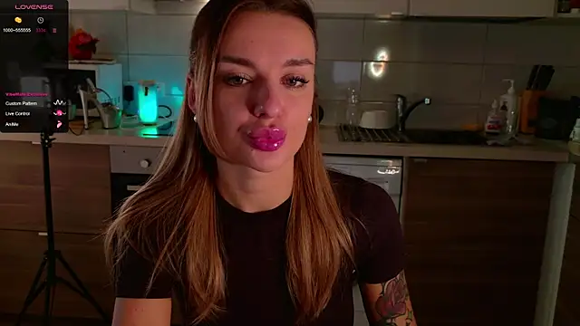 MissLovex online show from October 15, 2025, 2:55 am