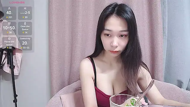 tw Sutew online show from March 19, 2025, 10:44 am