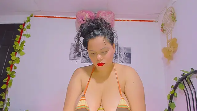 Alhelqueen online show from November 2, 2025, 7:38 pm