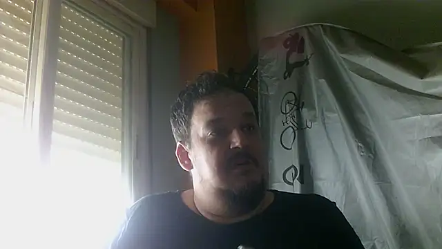 Snapshot of porkorossy chatting on April 23, 2026, 8:02 am porkorossy online show from April 23, 2026, 8:02 am