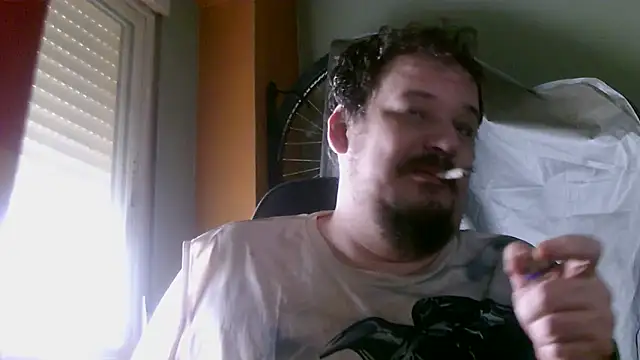 Snapshot of porkorossy chatting on May 18, 2026, 7:36 am porkorossy online show from May 18, 2026, 7:36 am
