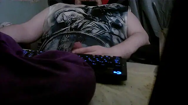 Snapshot of porkorossy chatting on May 19, 2026, 9:32 pm porkorossy online show from May 19, 2026, 9:32 pm