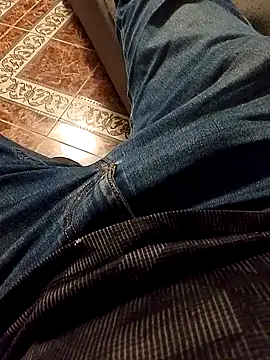 hotman8209 online show from October 28, 2025, 3:32 am