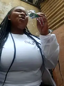 Snapshot of Bootyliciousbbw12 chatting on November 4, 2025, 6:01 am Bootyliciousbbw12 online show from November 4, 2025, 6:01 am