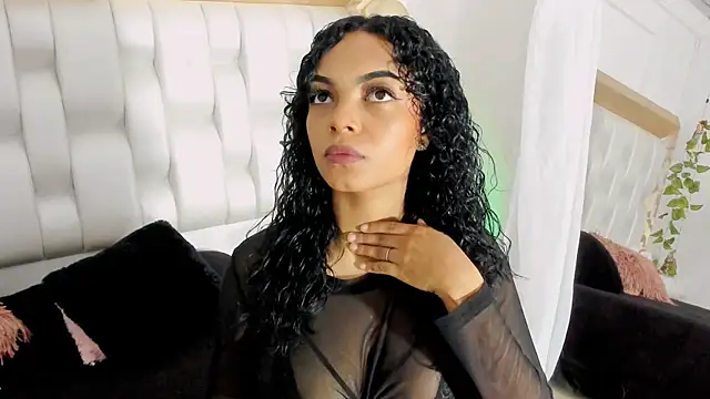 BeckyRusso online show from January 17, 2025, 12:31 pm