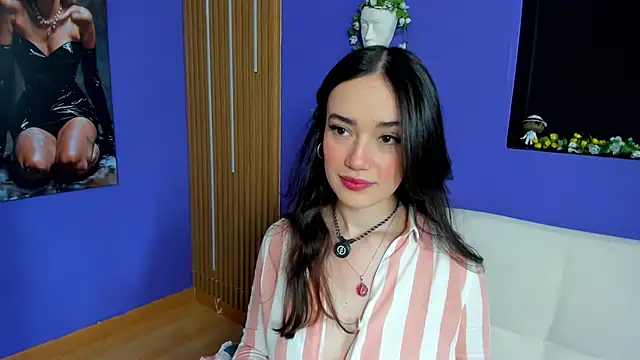 Kate Amaretto  online show from October 14, 2025, 9:04 pm