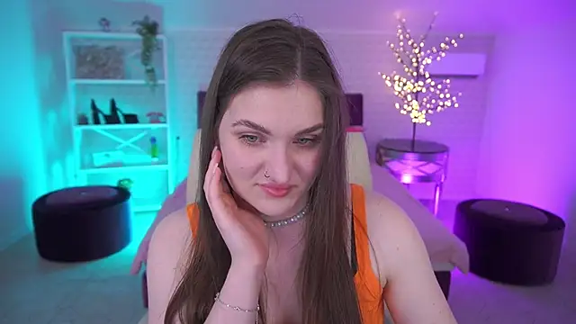 EmmyCharmm online show from May 20, 2026, 5:24 am