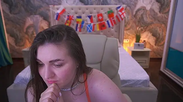 EmmyCharmm online show from July 13, 2026, 5:43 am