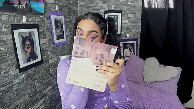 Snapshot of Andrys_ chatting on November 12, 2025, 7:57 pm Andrys online show from November 12, 2025, 7:57 pm