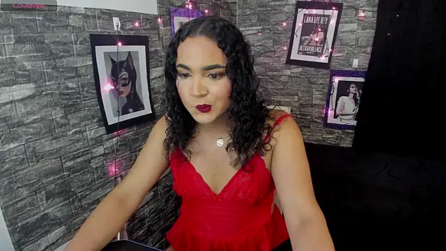 Snapshot of Andrys_ chatting on December 14, 2025, 2:06 am Andrys online show from December 14, 2025, 2:06 am