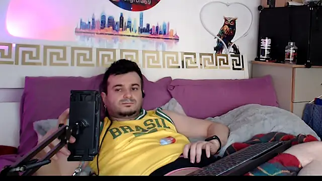 Snapshot of erotico69xxx chatting on April 7, 2026, 11:43 am erotico69xxx online show from April 7, 2026, 11:43 am