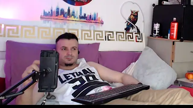 Snapshot of erotico69xxx chatting on April 20, 2026, 1:14 pm erotico69xxx online show from April 20, 2026, 1:14 pm