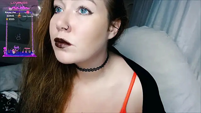 Snapshot of tia_meow chatting on November 26, 2025, 1:28 am tia meow online show from November 26, 2025, 1:28 am