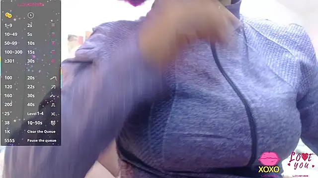 alegriamartinez online show from November 12, 2025, 7:35 pm