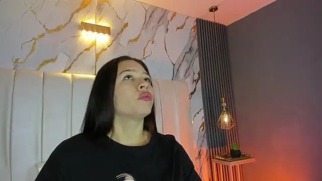 SaraRiley online show from April 13, 2026, 10:37 pm