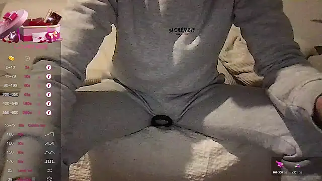 Snapshot of athenphysics chatting on January 12, 2025, 4:40 pm athenphysics online show from January 12, 2025, 4:40 pm