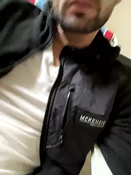 Snapshot of athenphysics chatting on January 13, 2026, 2:33 pm athenphysics online show from January 13, 2026, 2:33 pm