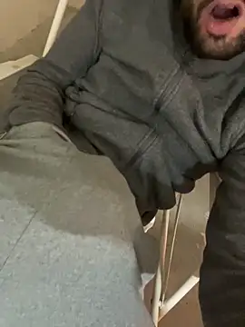 Snapshot of athenphysics chatting on February 4, 2026, 10:15 pm athenphysics online show from February 4, 2026, 10:15 pm