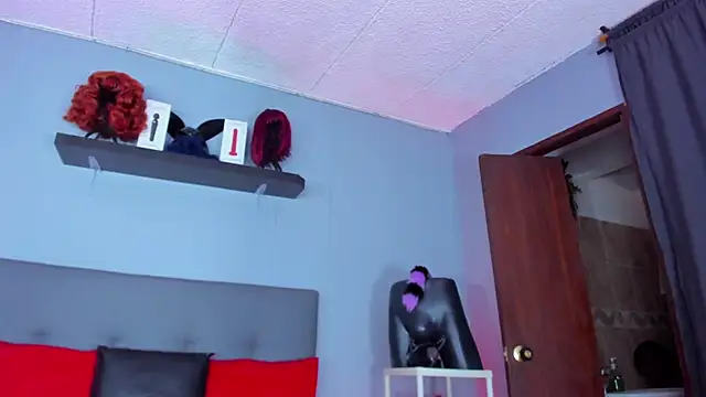 Coco Kiss online show from November 20, 2025, 7:13 pm