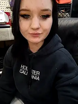 Snapshot of XxxonlyinexxX chatting on February 28, 2025, 5:15 pm XxxonlyinexxX online show from February 28, 2025, 5:15 pm