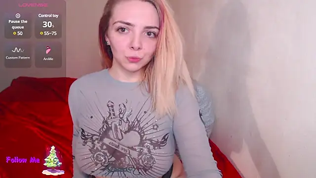 Snapshot of mia-joy chatting on January 8, 2025, 9:44 pm mia-joy online show from January 8, 2025, 9:44 pm