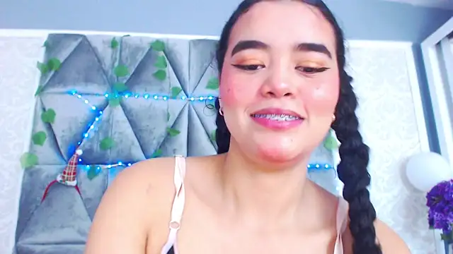 Angela lovee online show from January 22, 2025, 1:00 pm